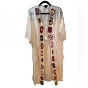 J. NNA Boho Chic Long White Duster or Cover-Up Embroidered Flowers Sz Large